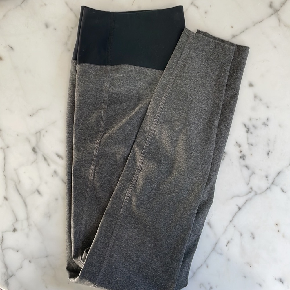 EUC NIKE DRI-FIT LEGGINGS